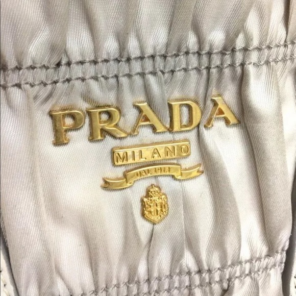 Authentic Prada quilted Satchel Saffiano Leather - Picture 5 of 7